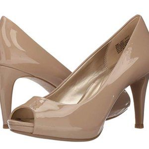 Tan peep-toe pumps